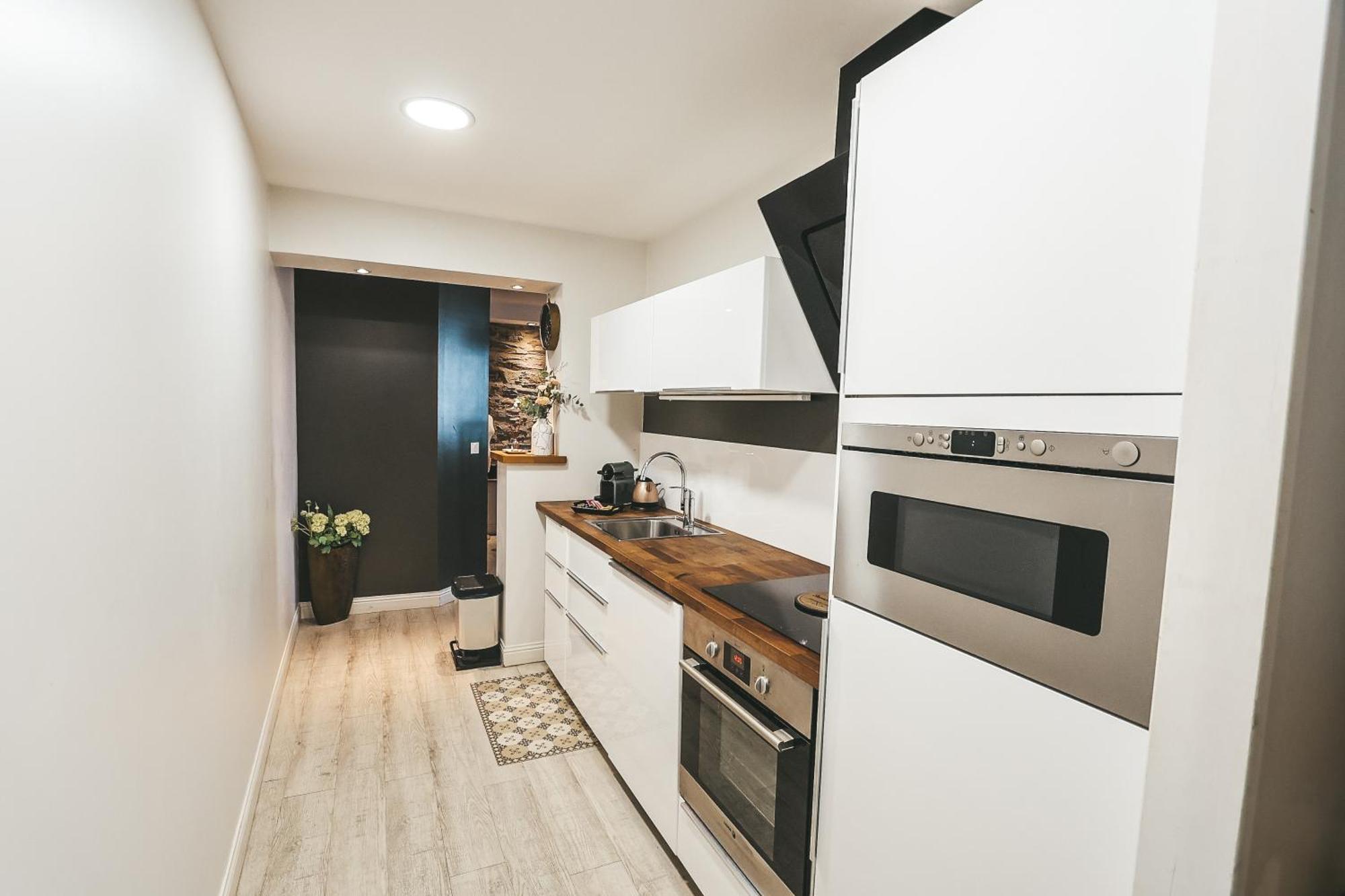 Suit'Home Commerce อองเชร์ ภายนอก รูปภาพ