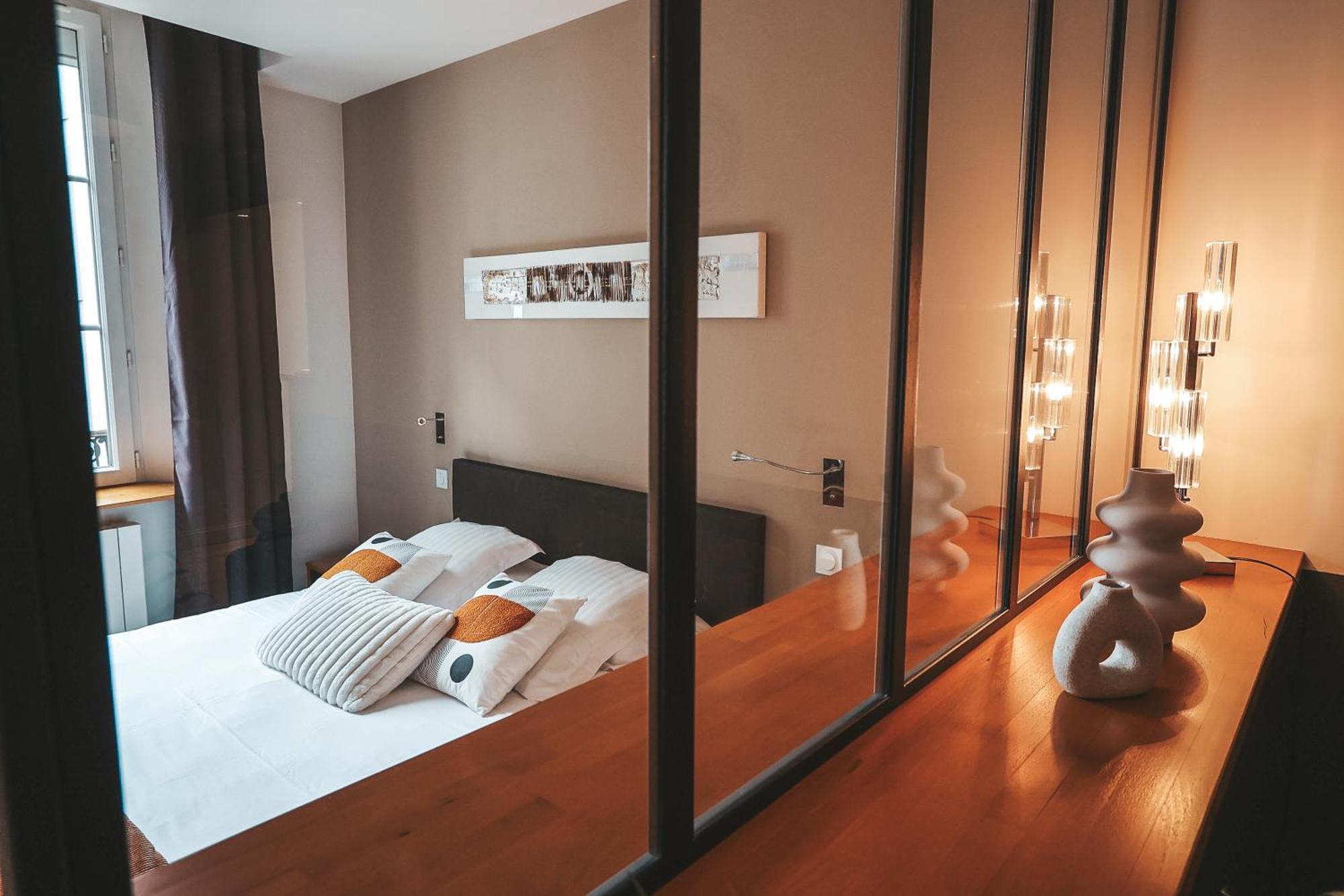 Suit'Home Commerce อองเชร์ ภายนอก รูปภาพ