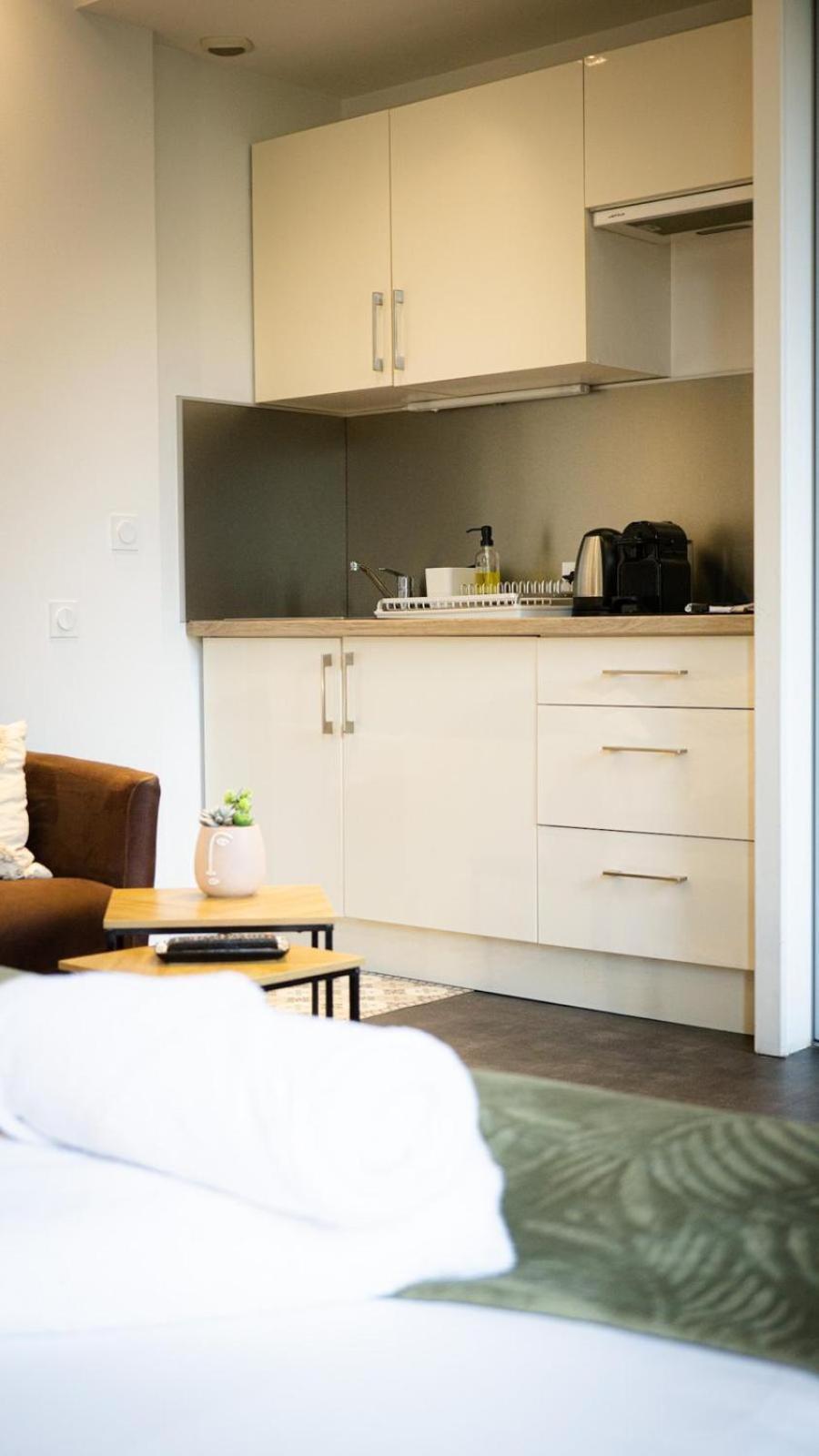 Suit'Home Commerce อองเชร์ ภายนอก รูปภาพ